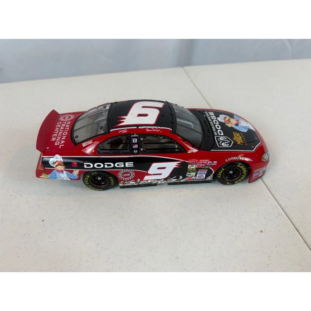 Bill Elliott 9 Dodge Muppets Swedish Chef 1:24 Diecast Action Performance 2002